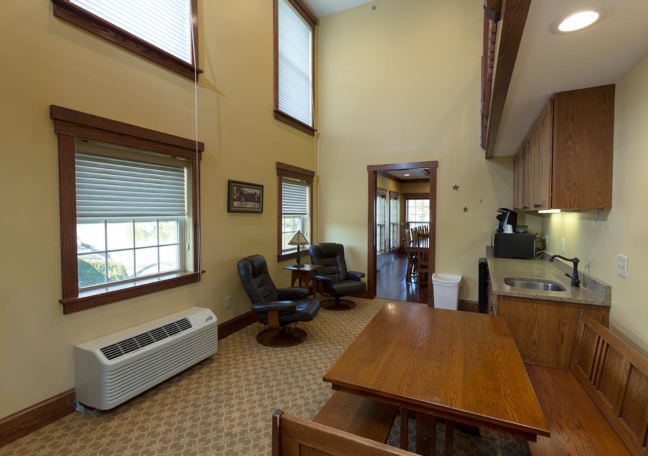 The Red Mill Inn Baldwinsville Extérieur photo